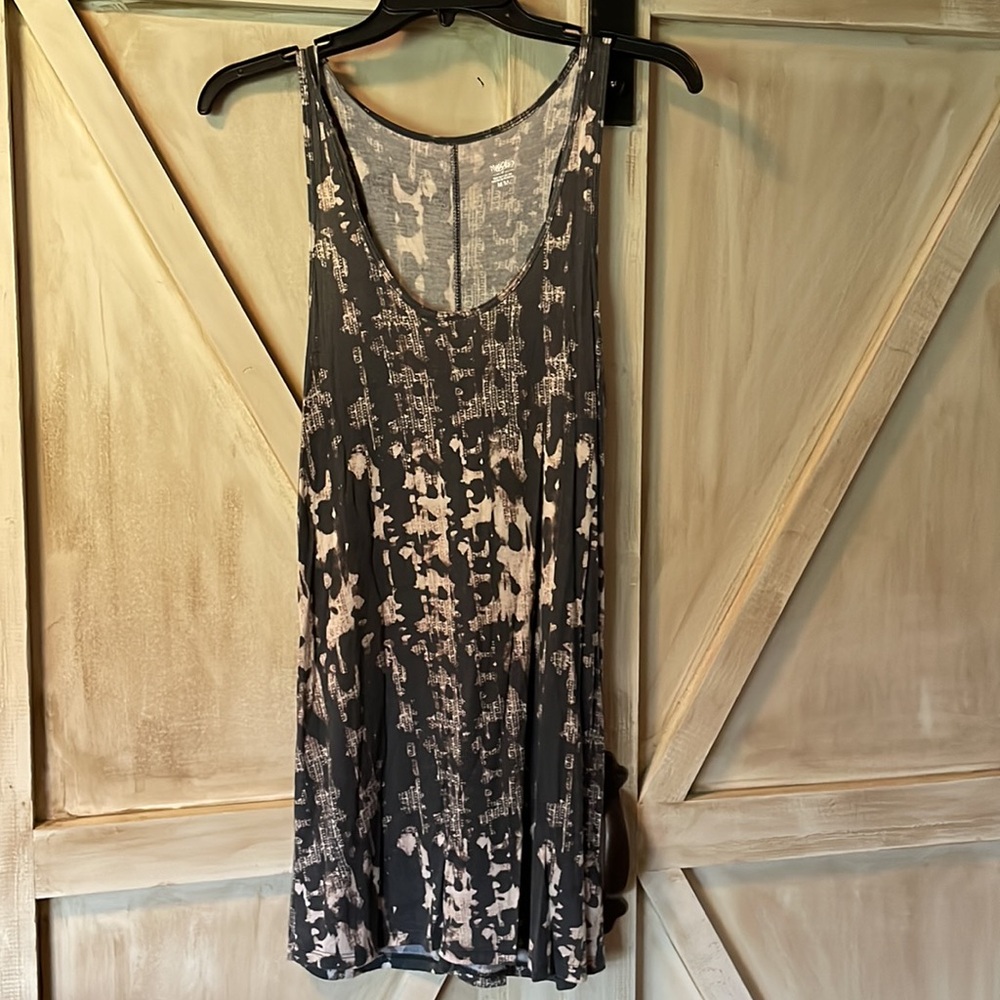 2/$14 Xhiliration AND Mossimo tanks. Pink and Grey. Size Large and Medium. New. - Picture 10 of 15